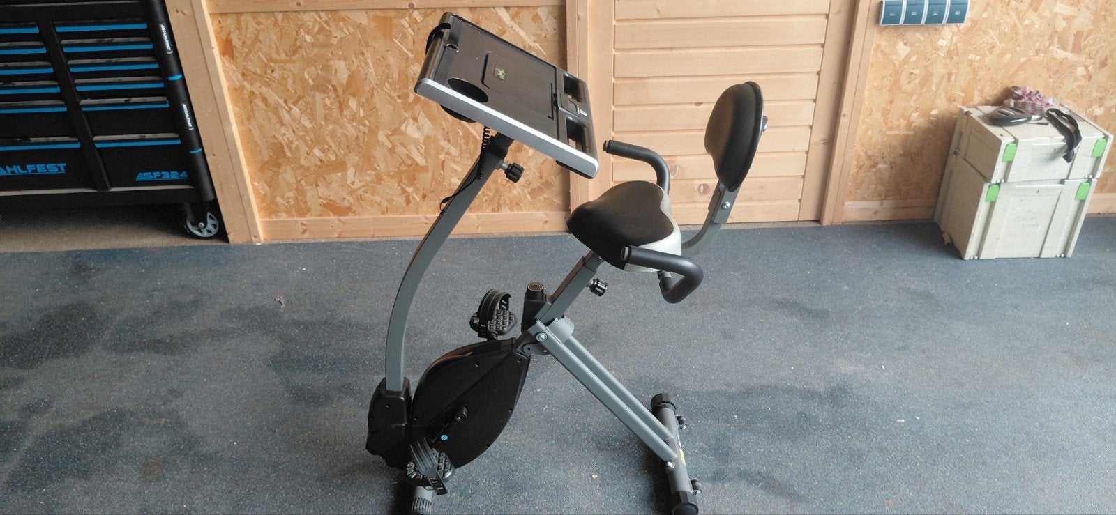 Wirk Ride Hometrainer + Werkstation / Sta Bureau, Ophalen of Verzenden, Zo goed als nieuw, Metaal, Benen