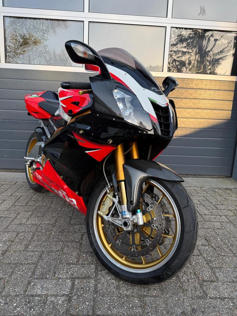 Aprilia Sport RSV 1000 R Factory MOTO MAGIC RACING, Motoren, Motoren | Aprilia, Arno Van putten, Sportuitlaat, Gruppendelerweg, 13
8071 WK  Nunspeet, NL
