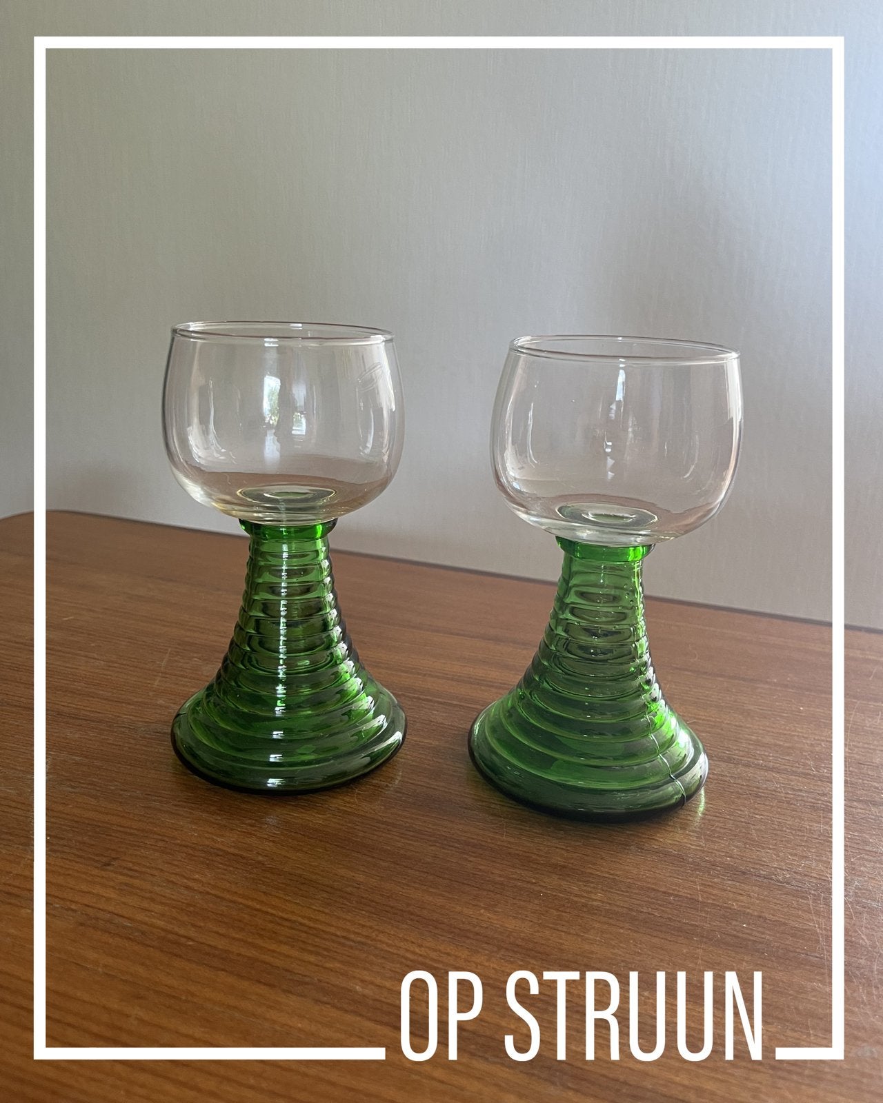 Set van 2 vintage Roemer groene wijnglazen, Ophalen