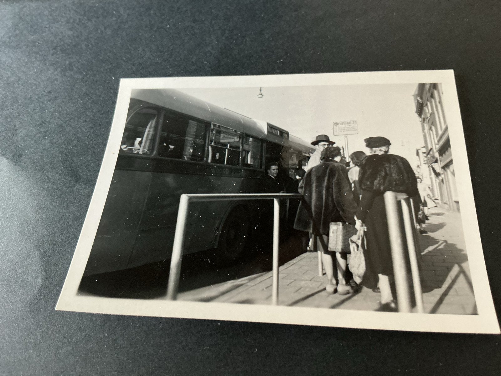 Vintage foto van bus met passagiers, jaren '50, Verzenden, Gebruikt, Bus of Metro, Overige typen
