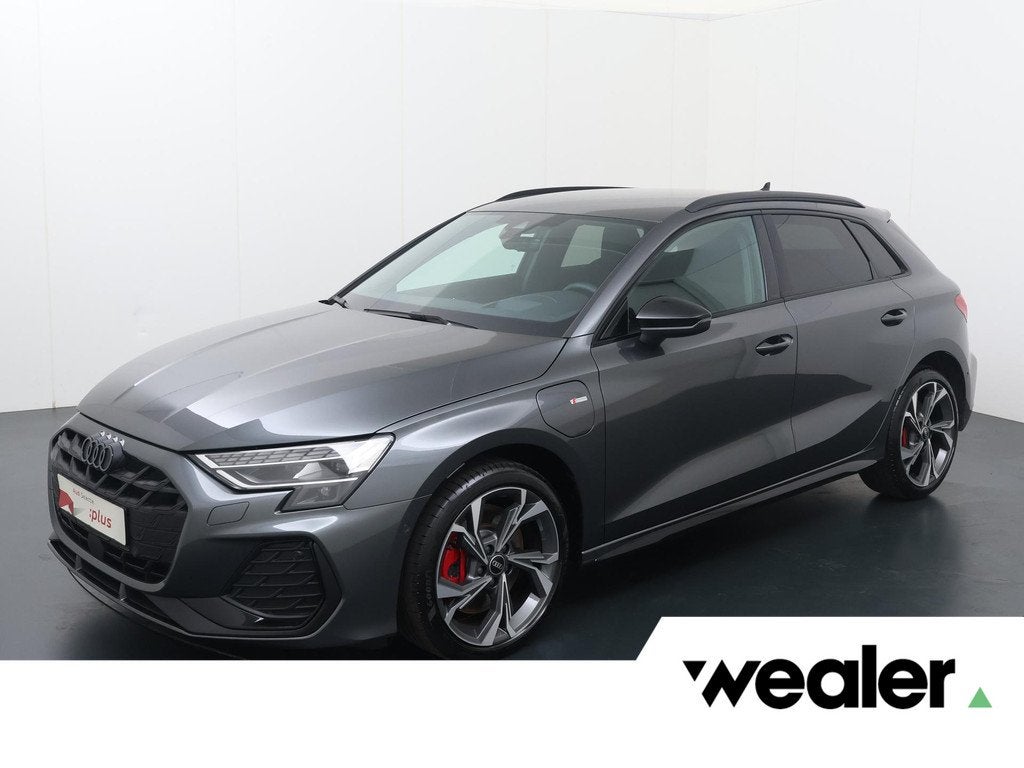 Audi A3 Sportback 45 TFSI e S edition Competition | 272 PK |, Auto's, 12 maanden, Stof, 4 cilinders, 150 min