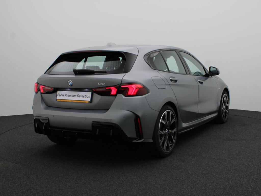 BMW 1 Serie 120 M Sportpakket | Premium Pack | M Adaptief on, Stof, Gebruikt, Met garantie (alle), Metallic lak