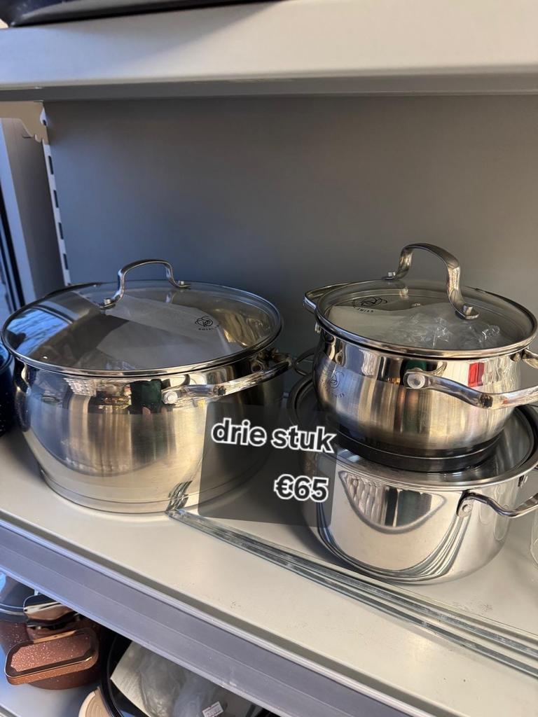 Pannenset RVS met glazen deksels - 3 stuks, Huis en Inrichting, Keuken | Potten en Pannen, Ophalen of Verzenden, Zo goed als nieuw