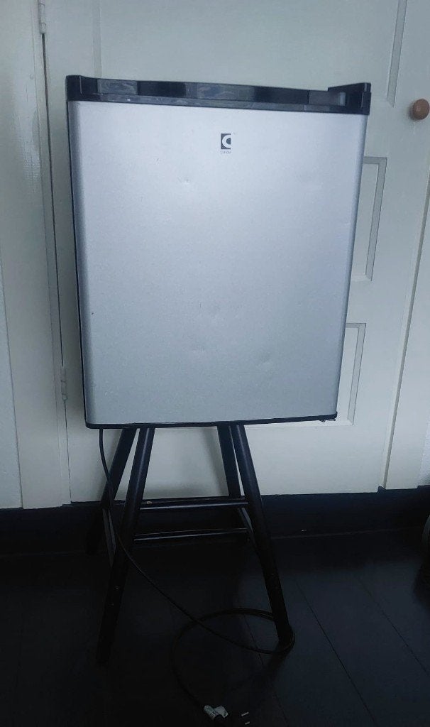 Kleine koelkast, Ophalen, Minder dan 75 liter, Zonder vriesvak, Gebruikt