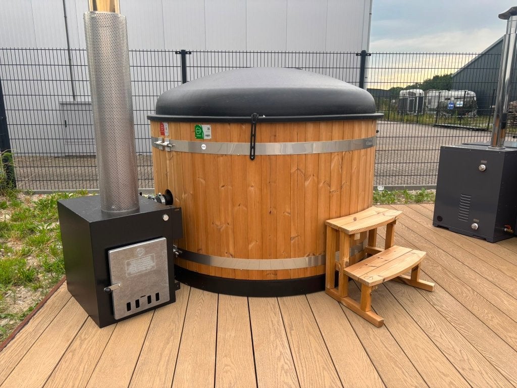 BEURSMODEL KIRAMI BREEZY HOTTUB | ZOMEROPRUIMING | OP = OP, Ophalen, 8431 NA, Buurstede 17, Wellness4Fun, Trap