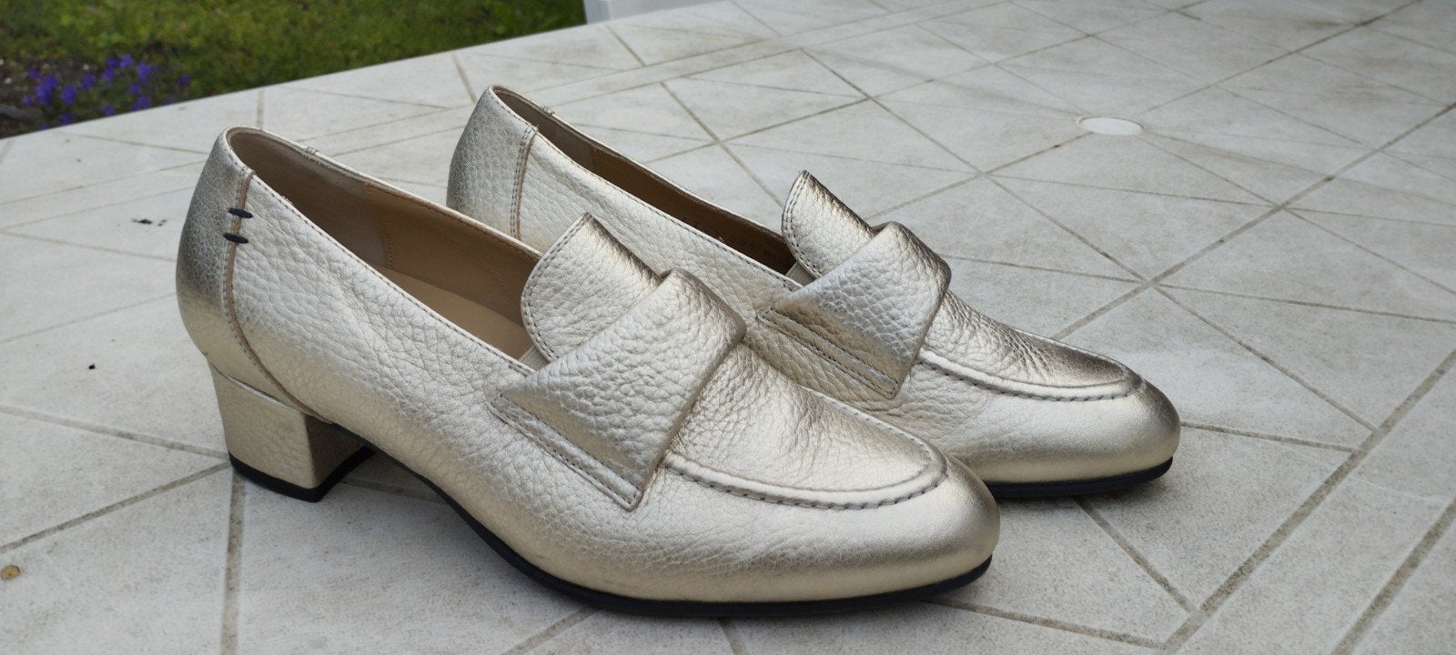Dames pump, durea, goudkleurig, maar 40, Kleding | Dames, Ophalen of Verzenden, Zo goed als nieuw, Overige kleuren, Instappers