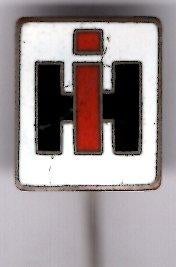 IH International Harvester email tractoren speldje ( F_174 ), Verzamelen, Verzenden, Zo goed als nieuw, Transport, Speldje of Pin