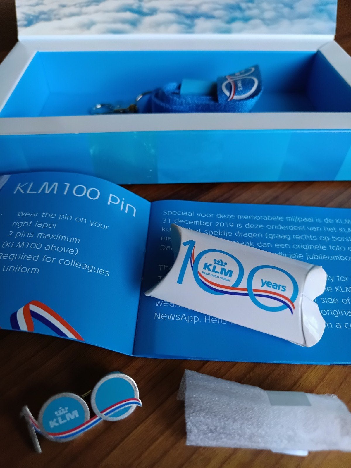 KLM 100 jaar pin en lanyard, Ophalen of Verzenden, Nieuw