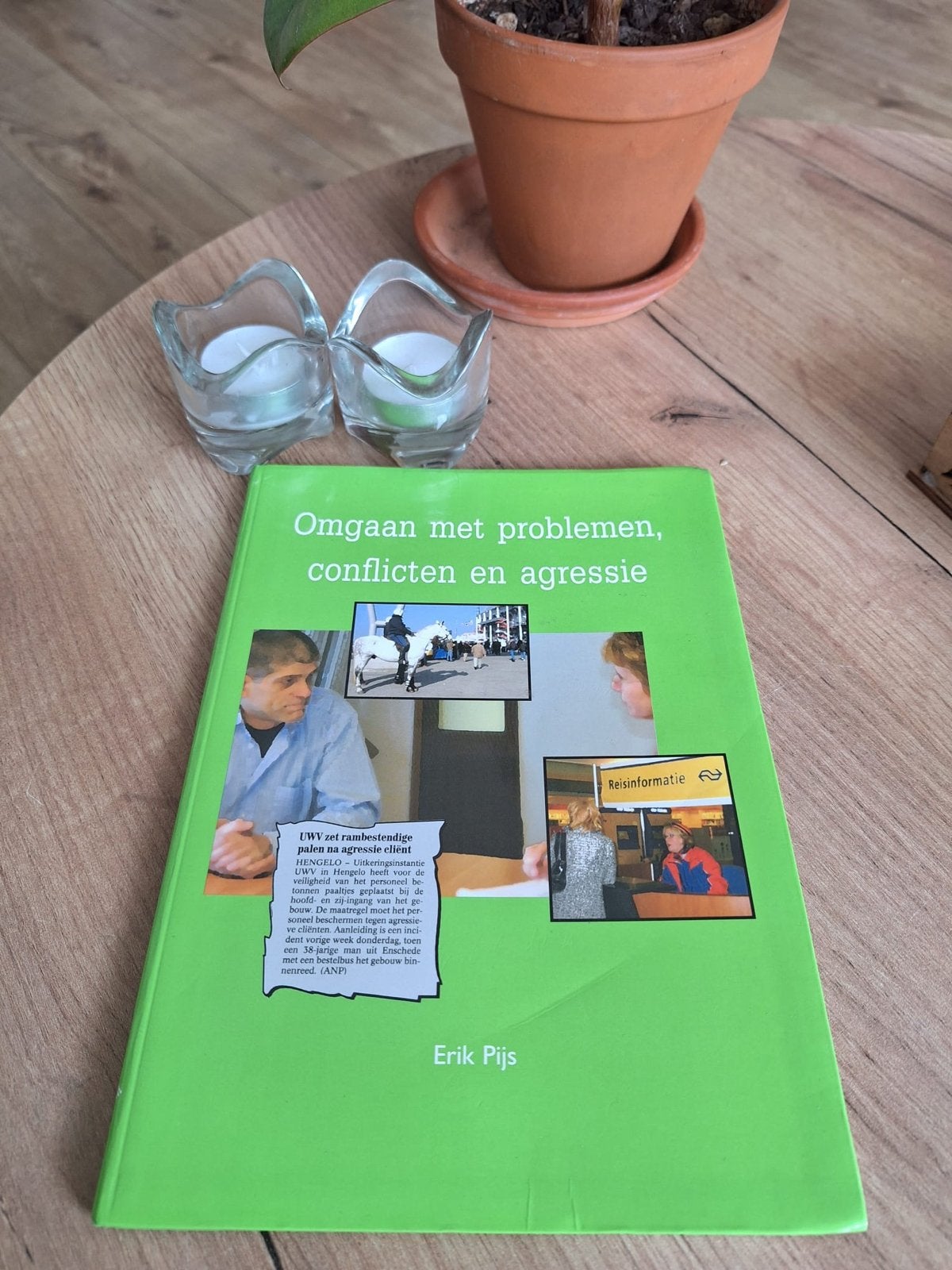 Omgaan met problemen, conflicten en agressie - Erik Pijs, Boeken, Ophalen of Verzenden, Gamma, Zo goed als nieuw, MBO