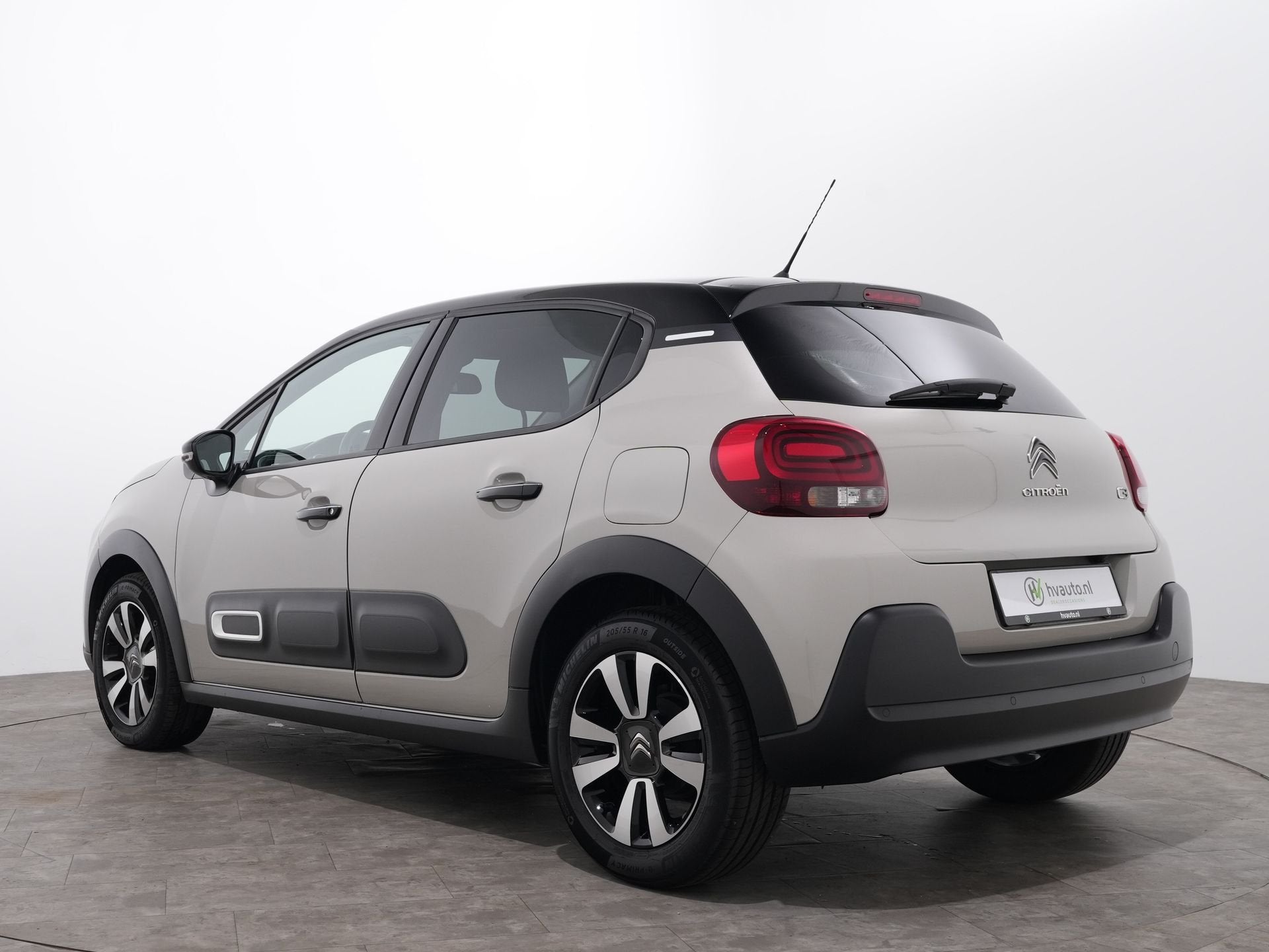 Citroën C3 1.2 PURETECH SPORT | LM-velgen | Navi | Clima |, Voorwielaandrijving, 83 pk, Gebruikt, 1199 cc
