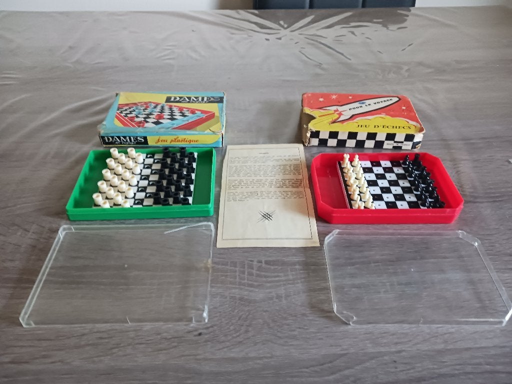 Vintage dam en schaak reisspel, Een of twee spelers, Ophalen of Verzenden, Gebruikt, Reisspel
