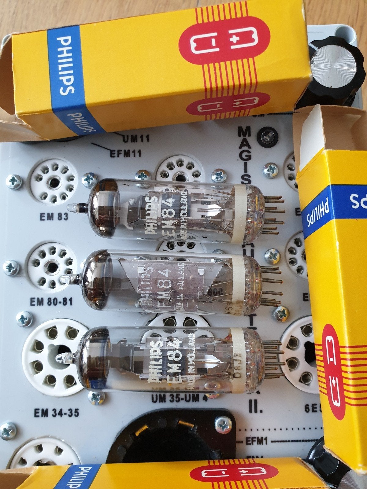 Set van 3x EM84 Philips Miniwatt buizen NIB Getest, Ophalen of Verzenden