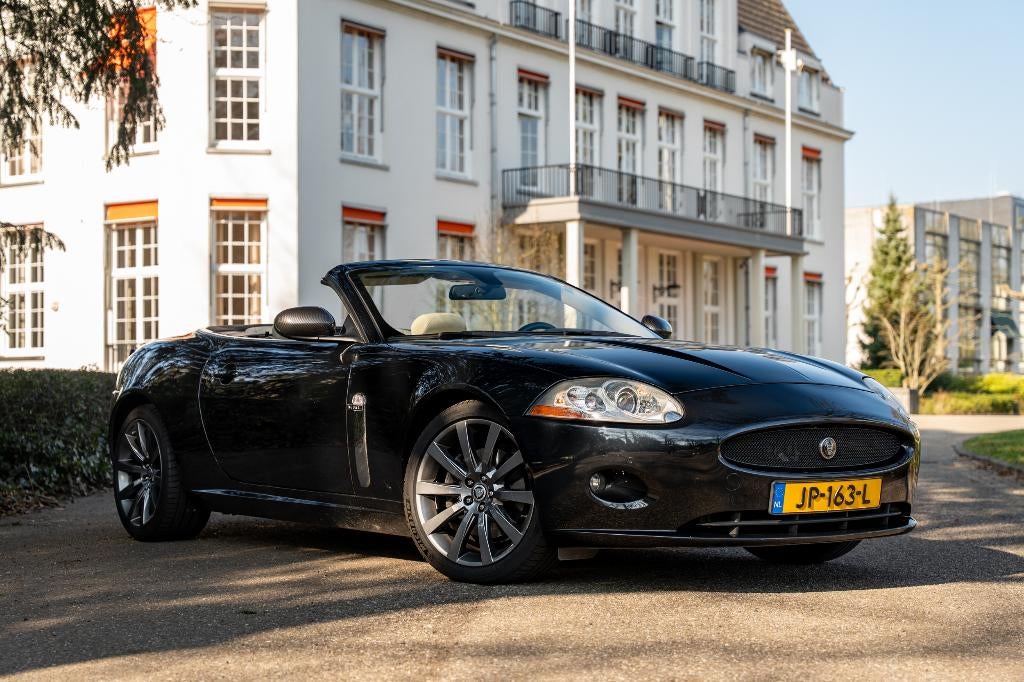 Jaguar XK Cabrio 4.2 2007 Zwart V8, Auto's, 8 cilinders, 296 pk, Cabriolet, 4 stoelen