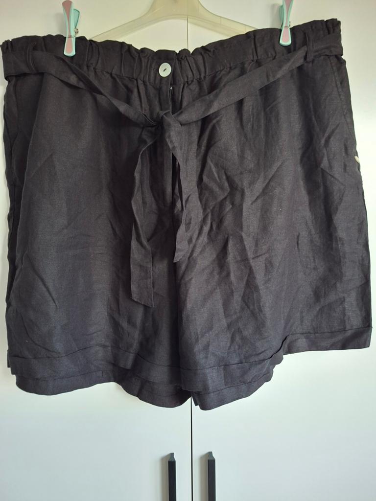 Nieuwe Yesta Shorts maat 54/56, Kleding | Dames, Grote Maten, Ophalen of Verzenden, Grijs, Broek of Spijkerbroek, Nieuw