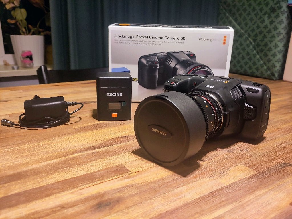 Blackmagic Pocket Cinema Camera 6K + Samyang 14mm T3.1, Full HD, Overige soorten, Minder dan 8x, Zo goed als nieuw