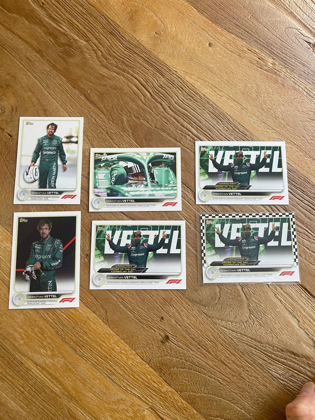 6 Topps kaarten Sebastian Vettel Aston Martin Formule 1, Ophalen of Verzenden, Plaatje