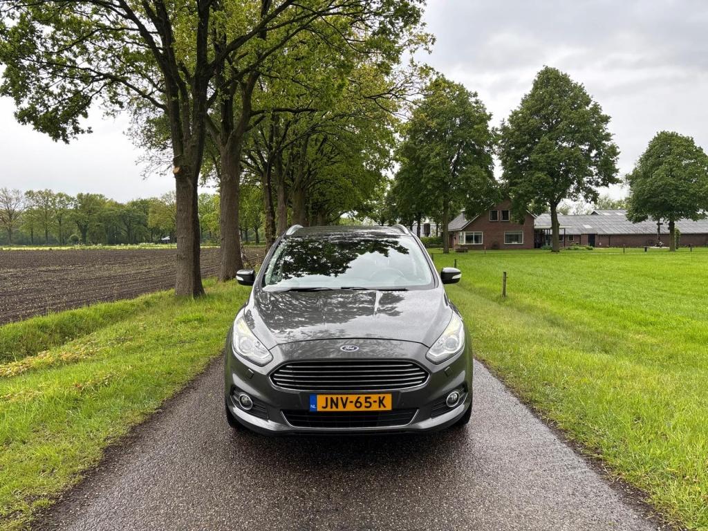 Ford S-Max 1.5 Titanium | Camera | 7-zitter | Navigatie | St, Keurmerk '100% Onderhouden', Euro 6, 4 cilinders, 7 stoelen
