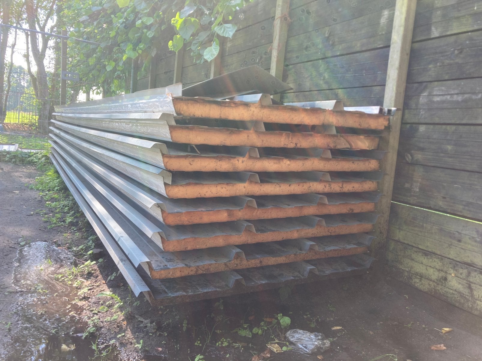 8x geisoleerde dakplaten ca. 40m2, Gebruikt, Overige kleuren, 15 m² of meer, Metaal