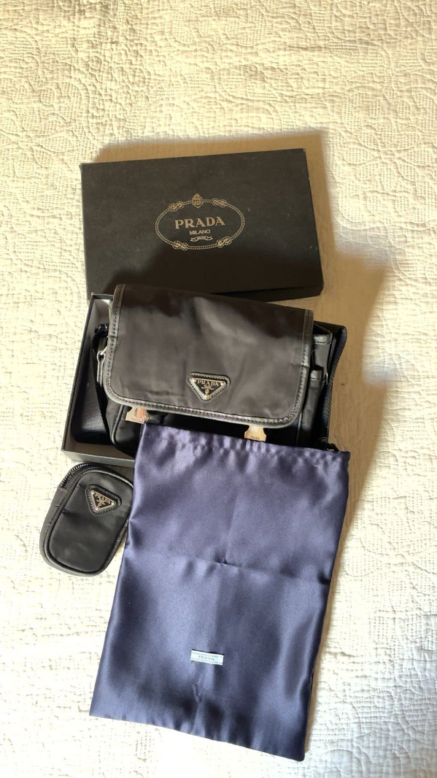 Prada Heren Tas - Stijlvol en Compact, Sieraden, Tassen en Uiterlijk, Tassen | Rugtassen, Overige merken, Minder dan 30 cm, Ophalen of Verzenden