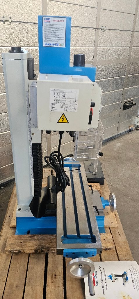 HBM BF 30 Freesmachine met Grote Tafel - 230 Volt - 1100 W., Ophalen of Verzenden, Zo goed als nieuw, Elektrisch, Overige soorten