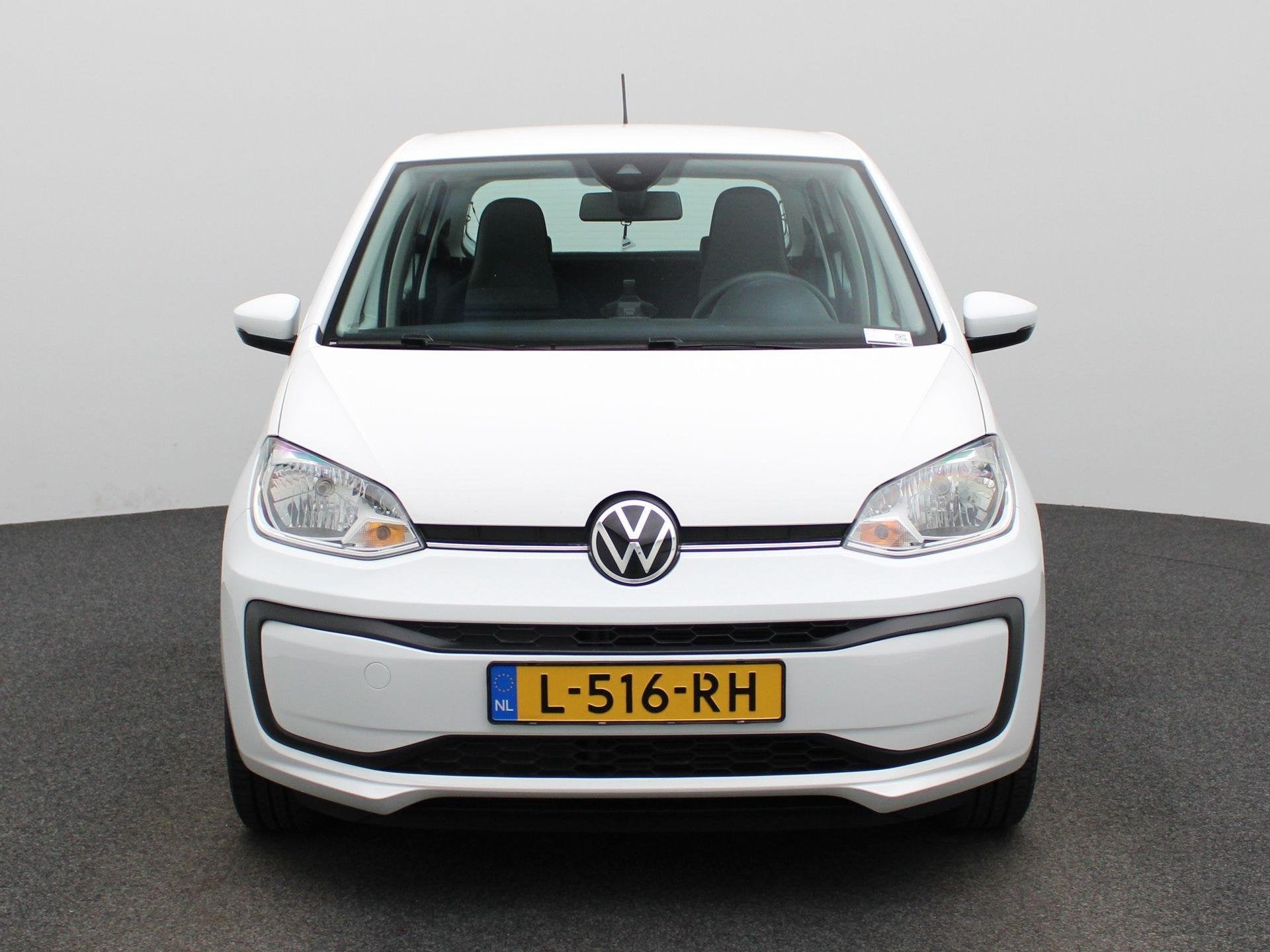 Volkswagen Up! 1.0 | Airco | Bluetooth |, Auto's, 12 maanden, Stof, Gebruikt, 4 stoelen