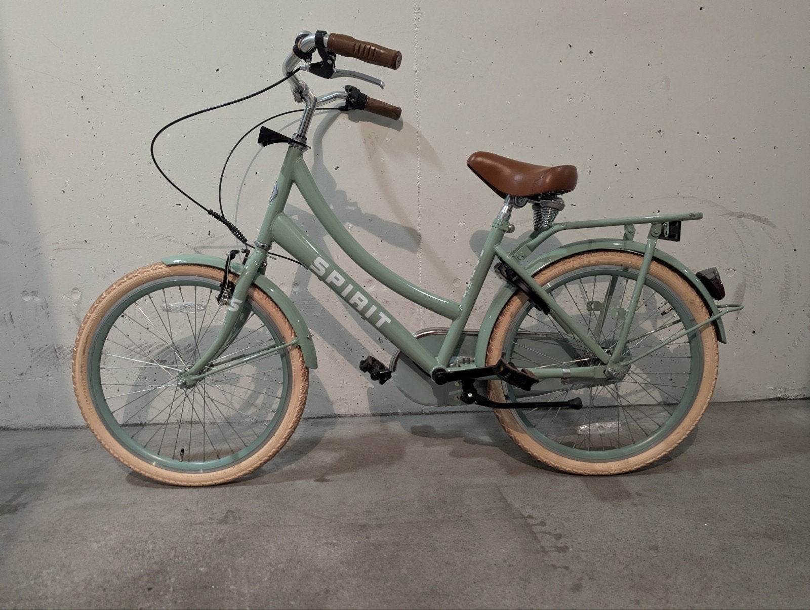 Spirit Cargo Kinderfiets 20 inch - Zo goed als nieuw, Ophalen, Terugtraprem, 16 tot 20 inch, Zo goed als nieuw