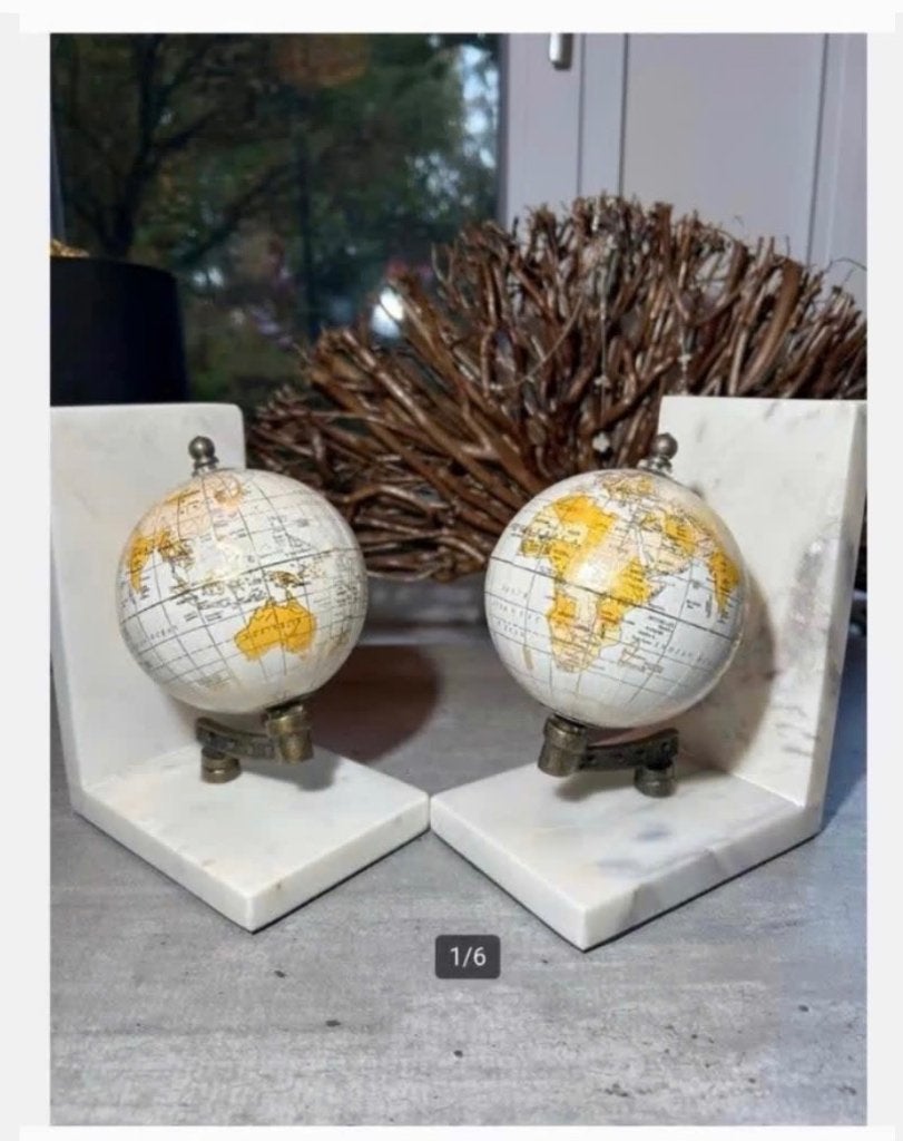 2 x Marmeren Boekensteunen met Wereldbol, Ophalen of Verzenden