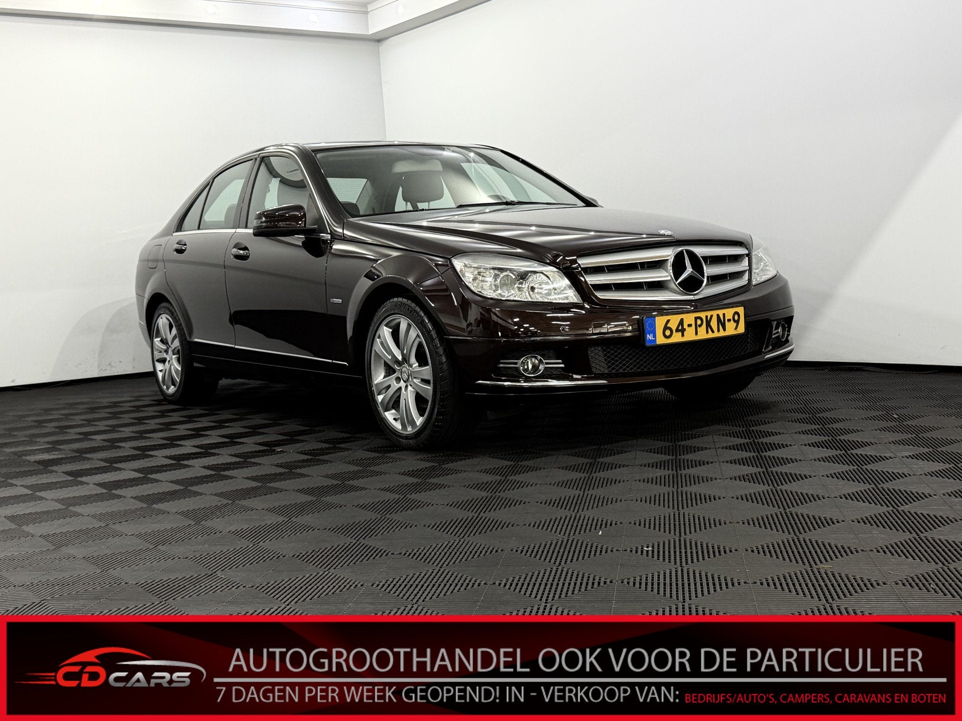 Mercedes-Benz C-Klasse 180 CGI BlueEFFICIENCY Business Class, Automaat, Achterwielaandrijving, Bruin, Sedan