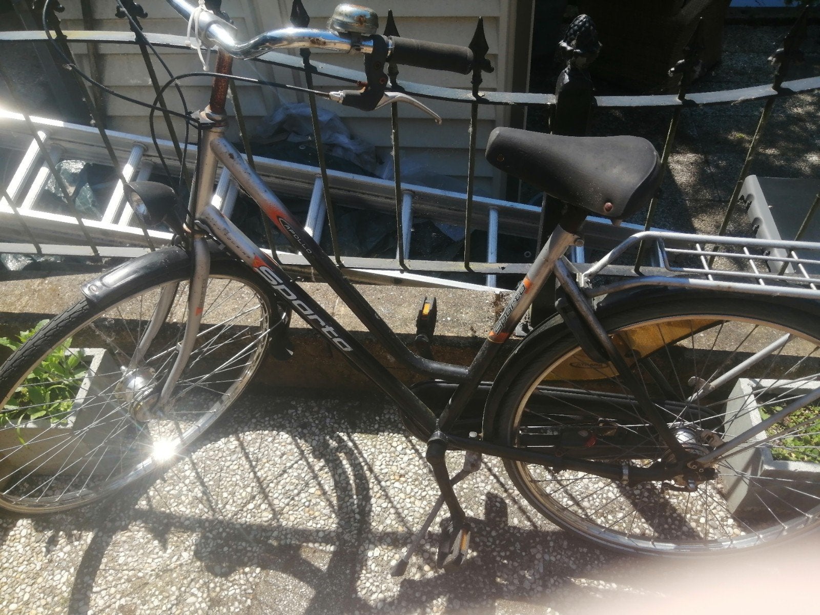 Sparta Apollo Damesfiets - Gebruikt, maar functioneel, Fietsen en Brommers, Ophalen, Sparta, Gebruikt, Velgrem