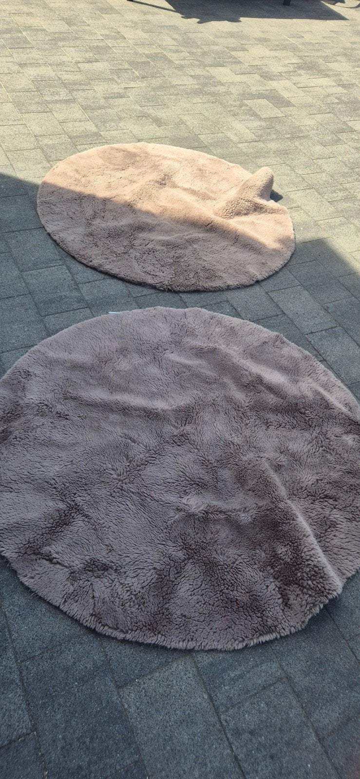 2x Rond vloerkleed 140 cm, Huis en Inrichting, Ophalen, Rond, Zo goed als nieuw, 100 tot 150 cm