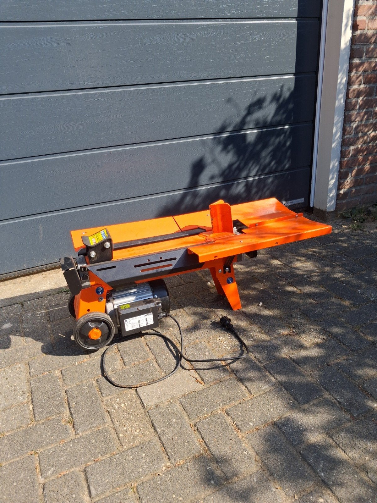 Te huur kloofmachine, Tuin en Terras, Kloofmachines, Ophalen, Liggend