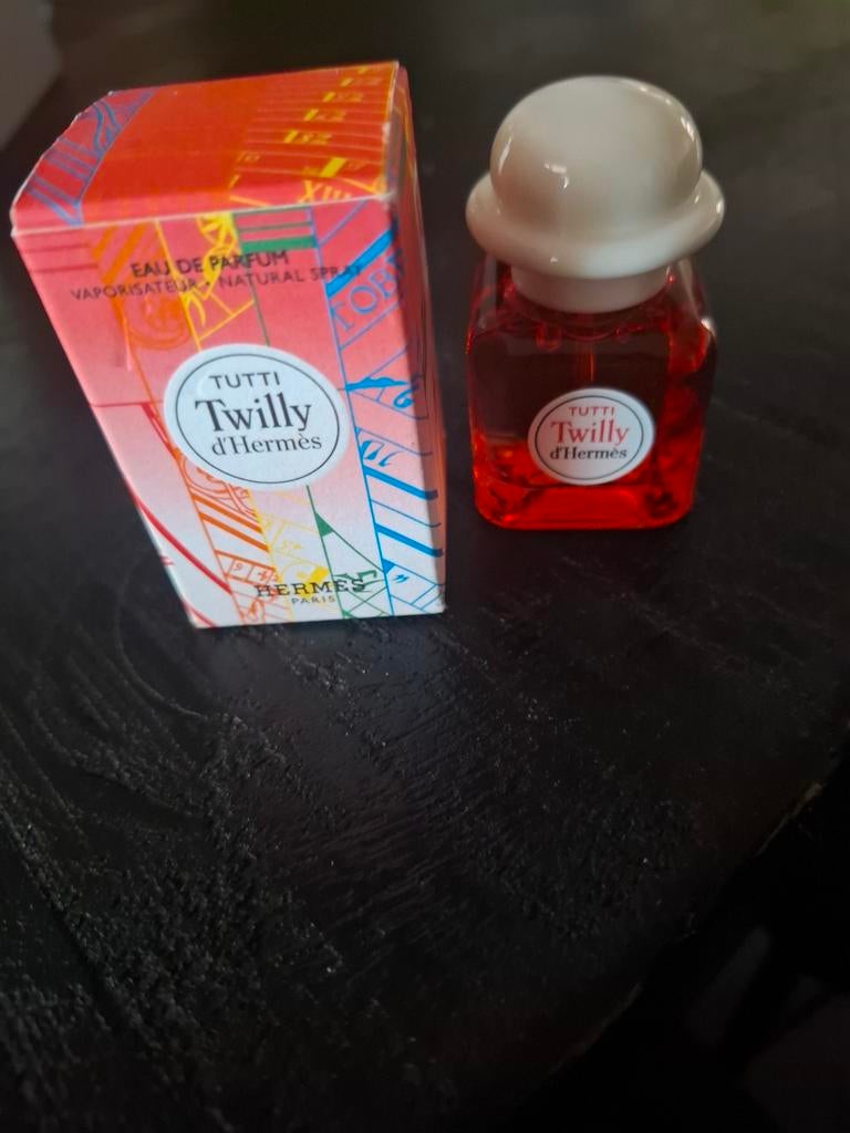 D'Hermes miniatuur, Sieraden, Tassen en Uiterlijk, Uiterlijk | Parfum, Ophalen of Verzenden, Nieuw