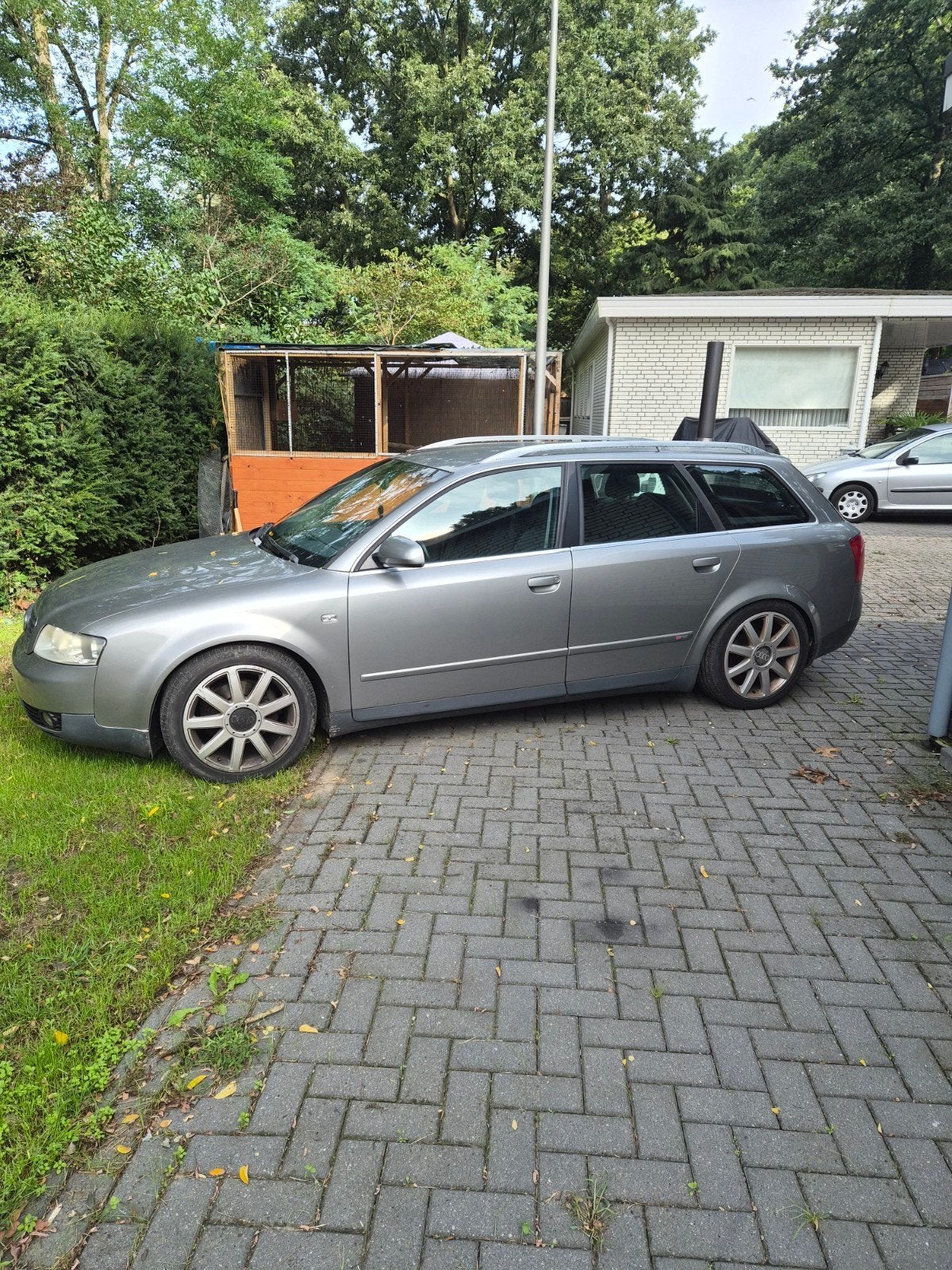 Audi A4 2.0 Avant 96KW AUT 2002 Grijs, 730 kg, 4 cilinders, 1984 cc, A4