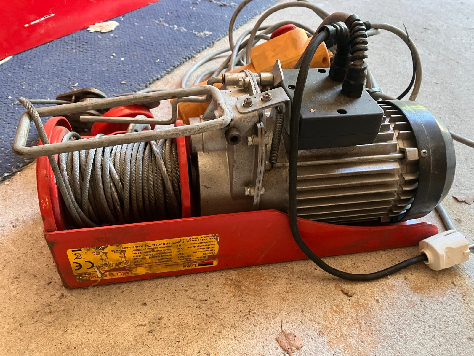 Elektrische takel 800/400 kg - Lotus, Doe-het-zelf en Verbouw, Ophalen, Gebruikt, Elektrisch