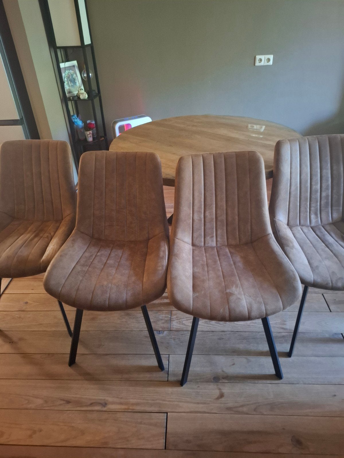 4 mooie Bruine eetkamerstoelen - Zo goed als nieuw, Ophalen, Bruin, Zo goed als nieuw, Stof