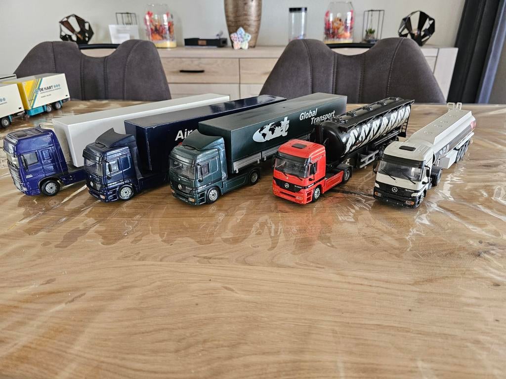 Gereserveerd  joal trucks met trailers, Ophalen, Zo goed als nieuw, Bus of Vrachtwagen, Overige merken