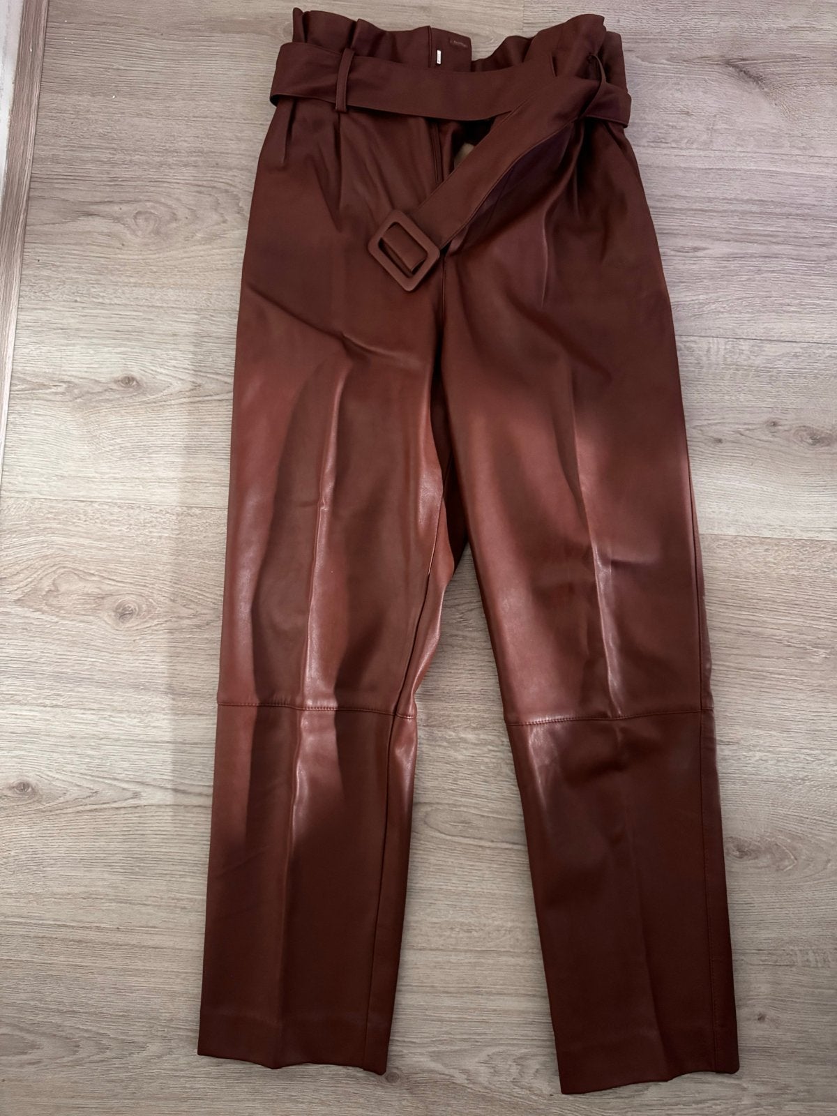H&M leerlook broek met riem - Maat 34, Bruin, Ophalen of Verzenden, Zo goed als nieuw, Maat 34 (XS) of kleiner