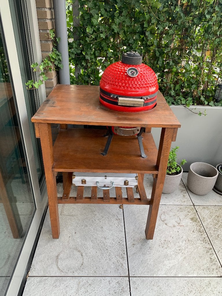 Kamado BBQ inclusief meubel, Ophalen, Gebruikt