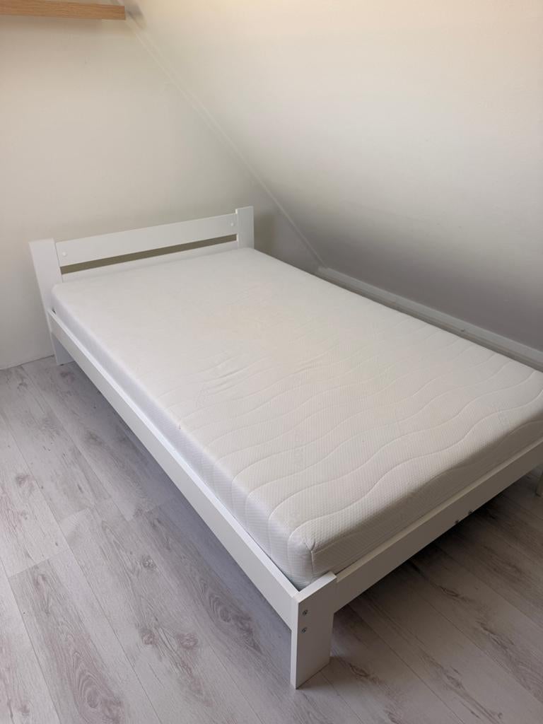 Bedframe en matras, Ophalen, Wit, Tweepersoons, 140 cm