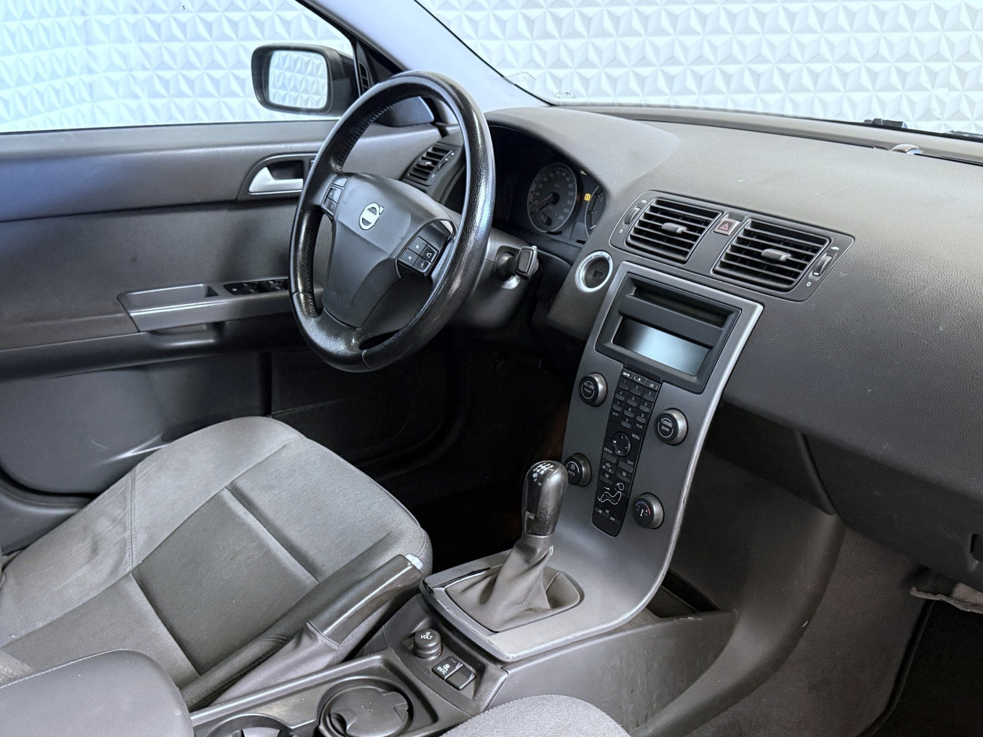 Volvo S40 1.8 Kinetic Airco Cruise TREKHAAK / 183.000km (200, Auto's, Voorwielaandrijving, Gebruikt, 4 cilinders, Zwart