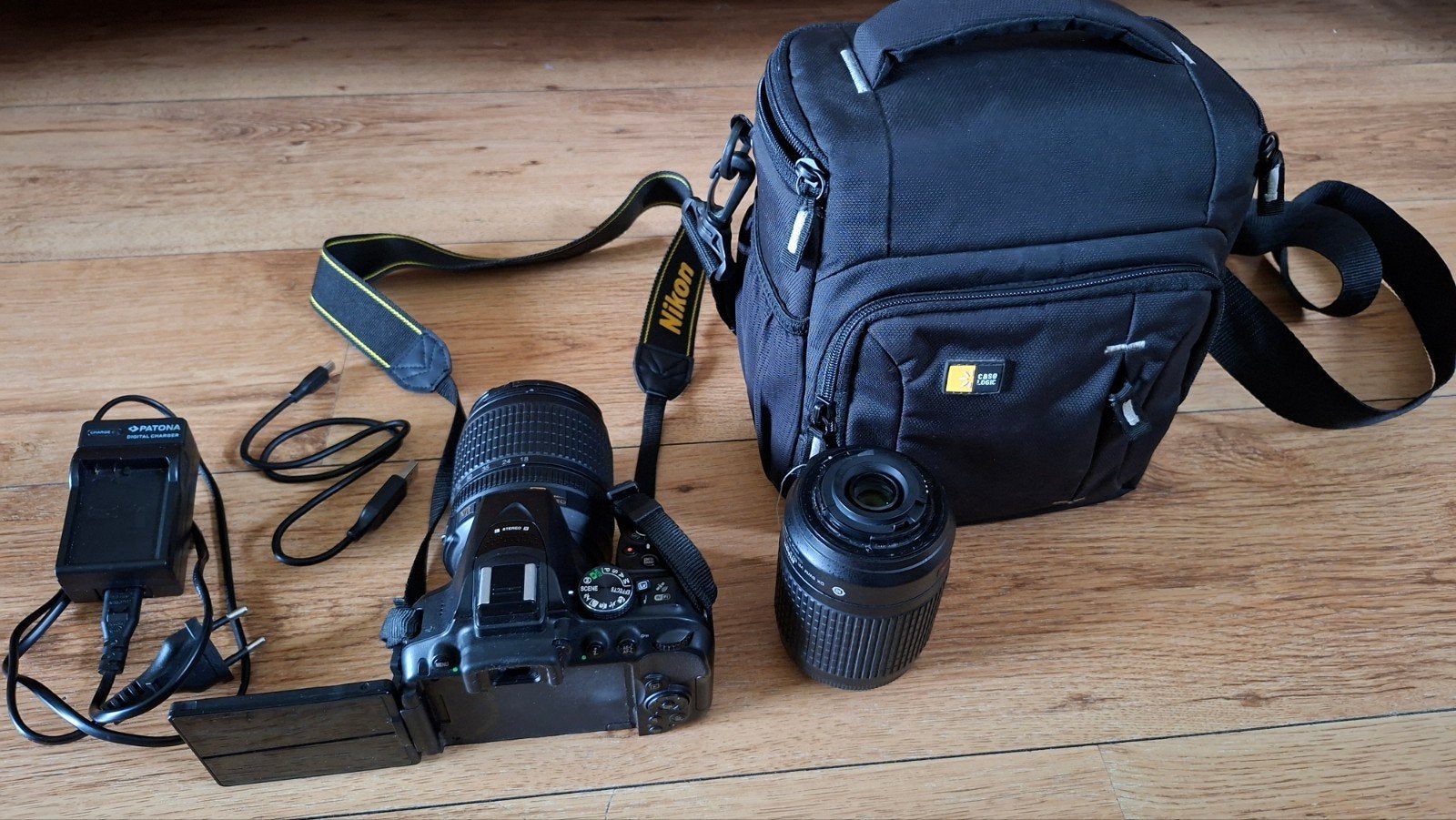 Nikon D5300 Spiegelreflexcamera met 2 lenzen en tas, Audio, Tv en Foto, Fotocamera's Digitaal, Ophalen, Gebruikt, Spiegelreflex