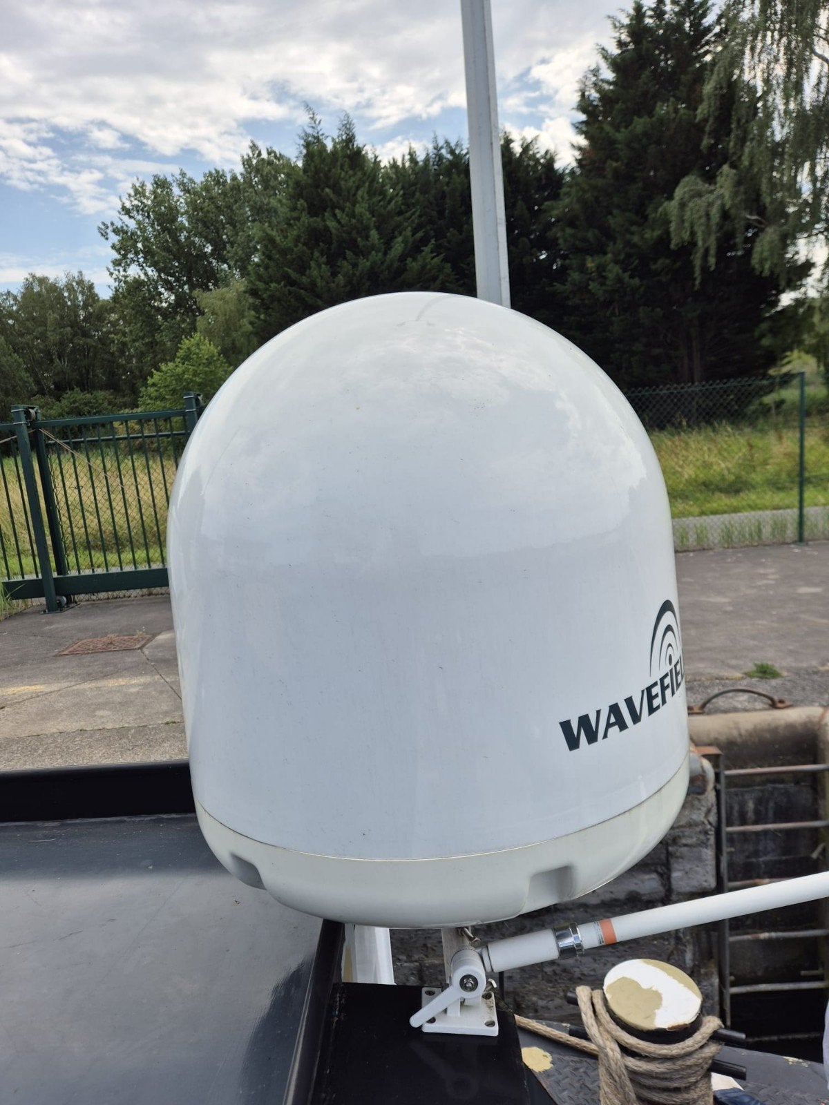 volgschotel voor tv aan boord, Ophalen, Zo goed als nieuw, Antenne