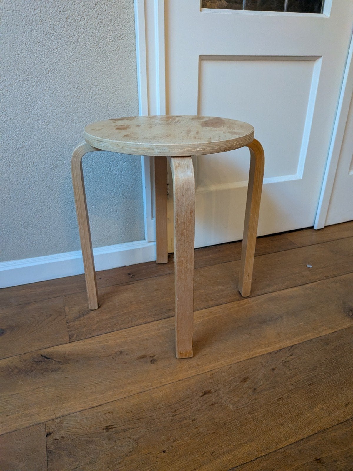 Ikea vintage Frosta krukje

Beide krukje zijn geschuurd., Ophalen, Gebruikt, Hout