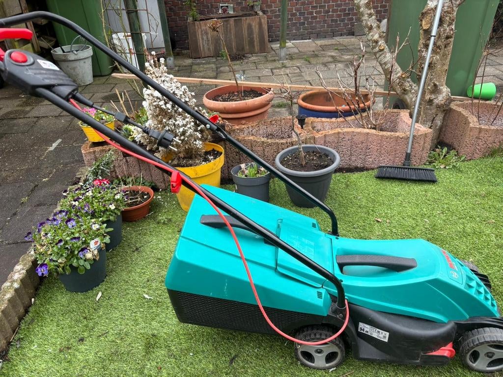 Bosch ARM 32 Elektrische Grasmaaier - Zo goed als nieuw, Tuin en Terras, Grasmaaiers, Zo goed als nieuw, Elektrische grasmaaier