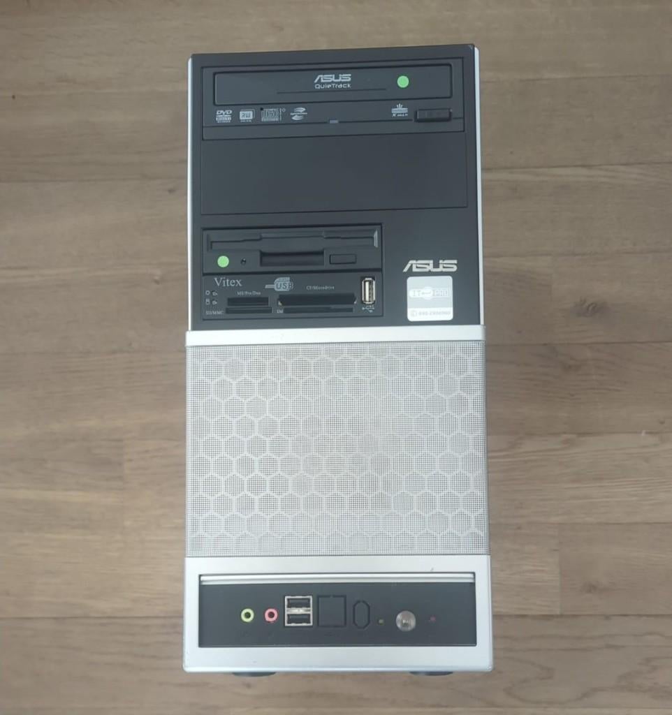 vintage computer met windows xp, Computers en Software, Vintage Computers, Ophalen