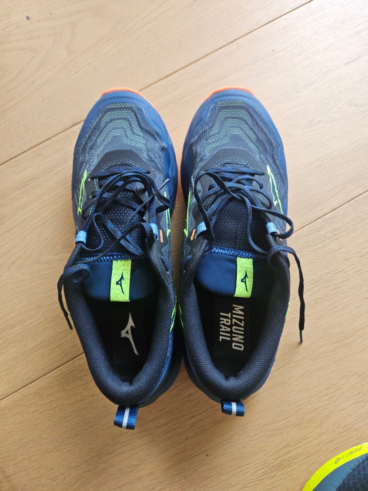 Mizuno Trail hardloopschoenen maat 44, Ophalen