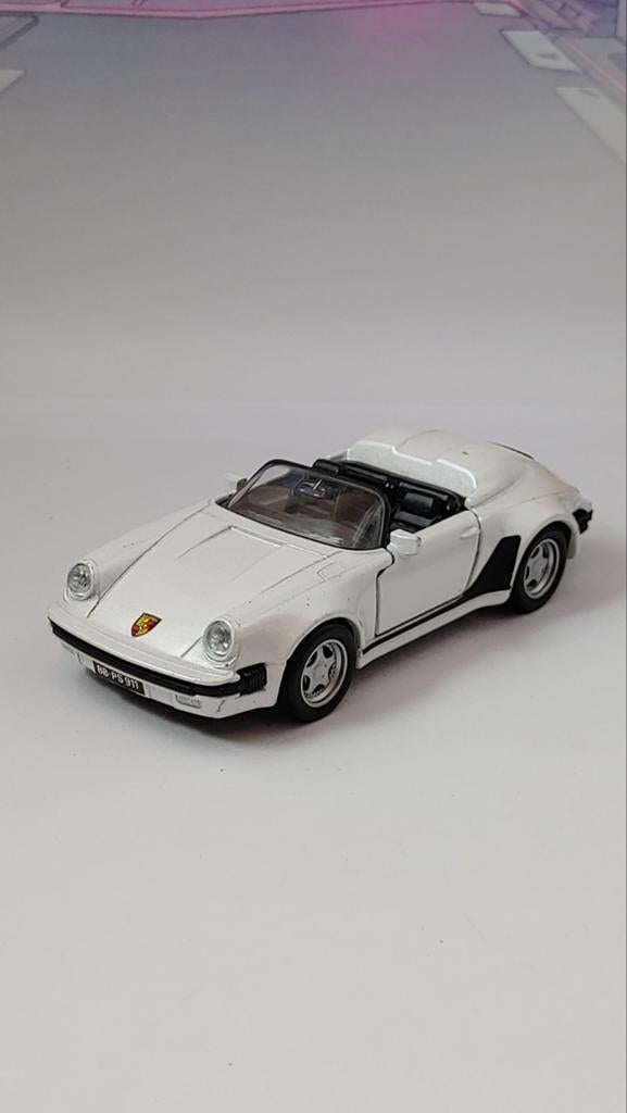 Porsche 911 Speedster 1/38 - Maisto Shell, Hobby en Vrije tijd, Modelauto's | Overige schalen, Verzenden, Zo goed als nieuw, Auto