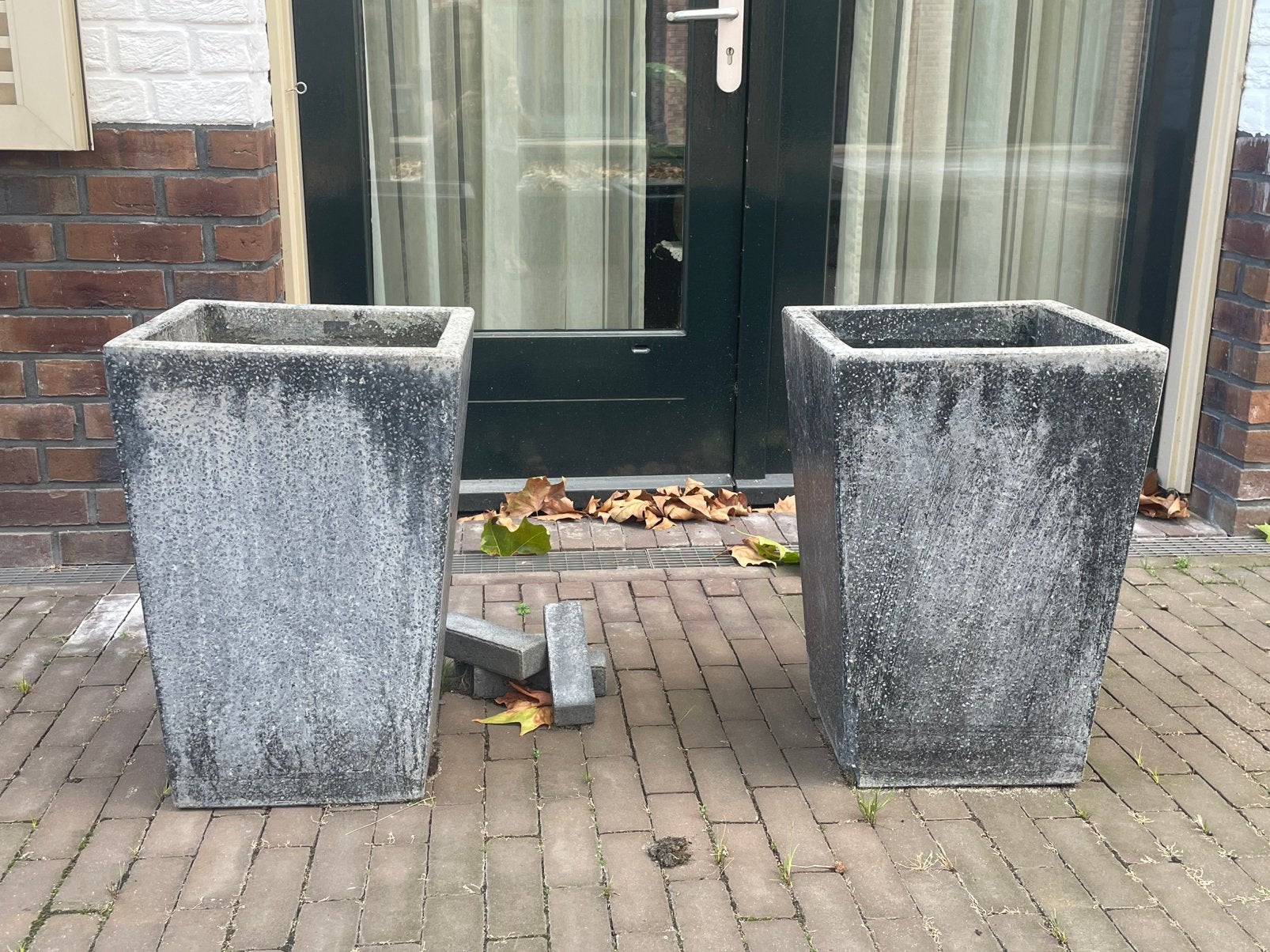 2 vierkante stenen bloembakken, Ophalen, Steen, Gebruikt, Minder dan 60 cm