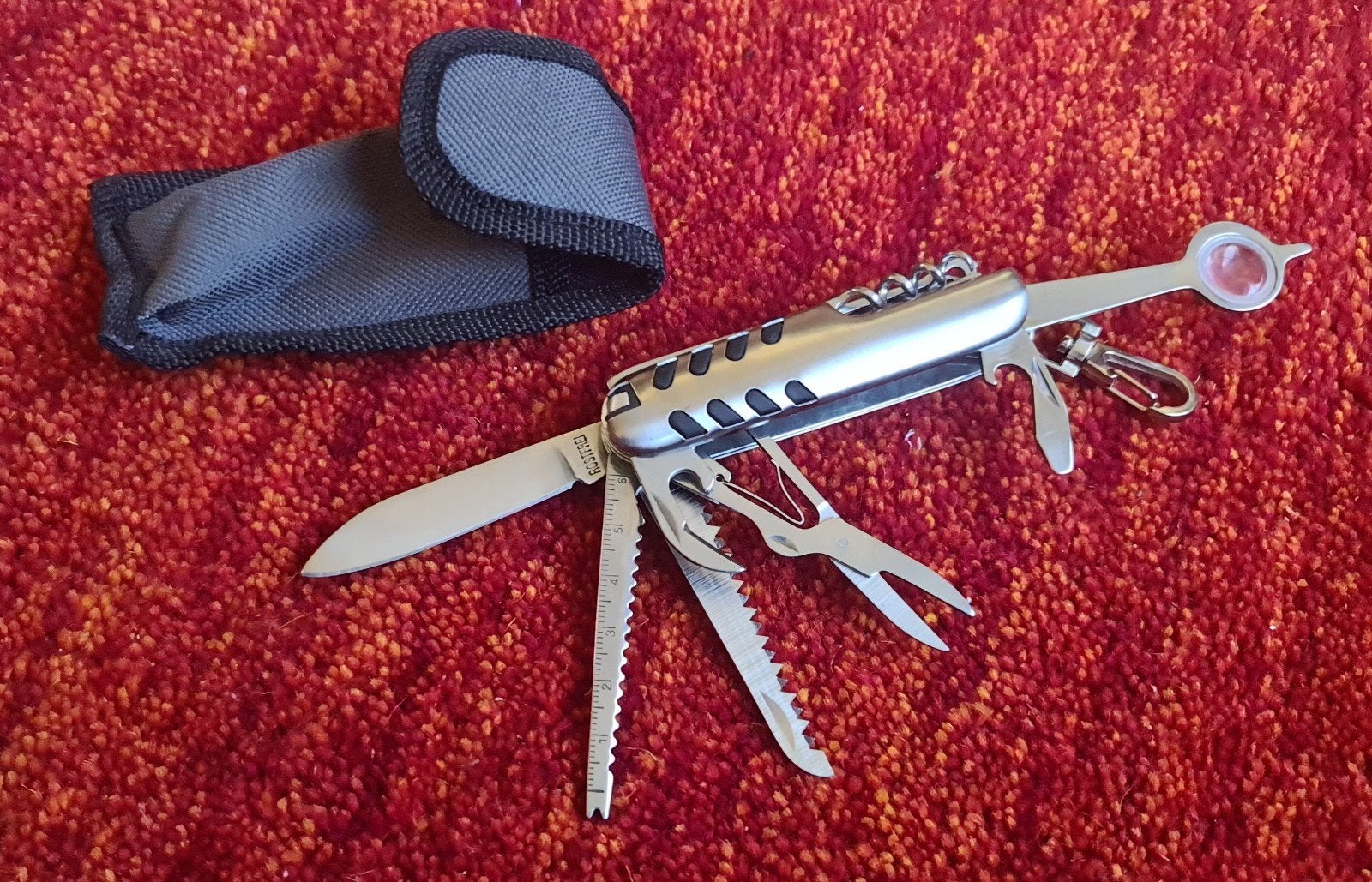Multitool met diverse functies en etui, Ophalen of Verzenden, Zo goed als nieuw, Multitool, Overige merken