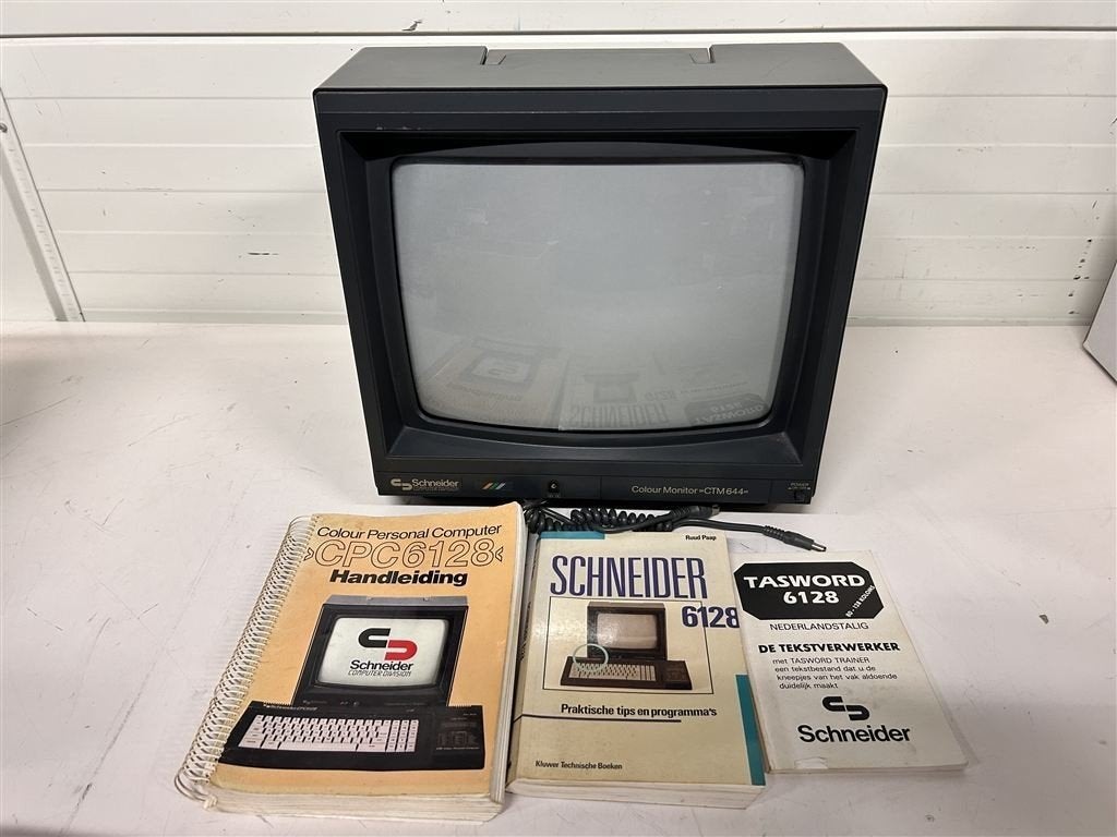 A7500. Schneider CTM644 computerscherm, CRT, plus boekjes, f, Computers en Software, Ophalen of Verzenden